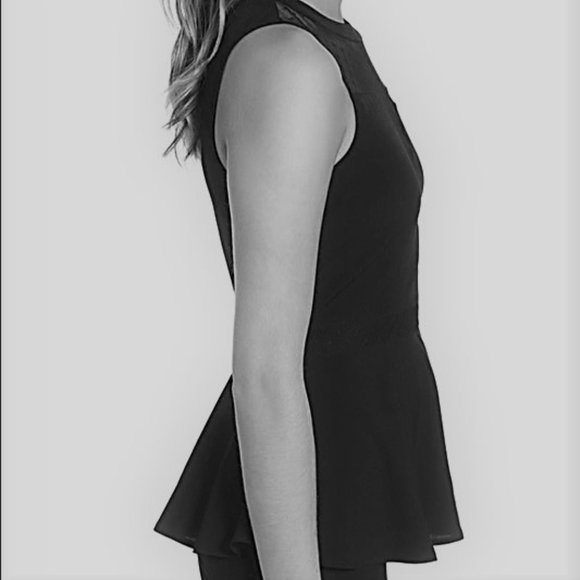 Black peplum with lace sleeveless top Size M Chelsea28 - Picture 3 of 5